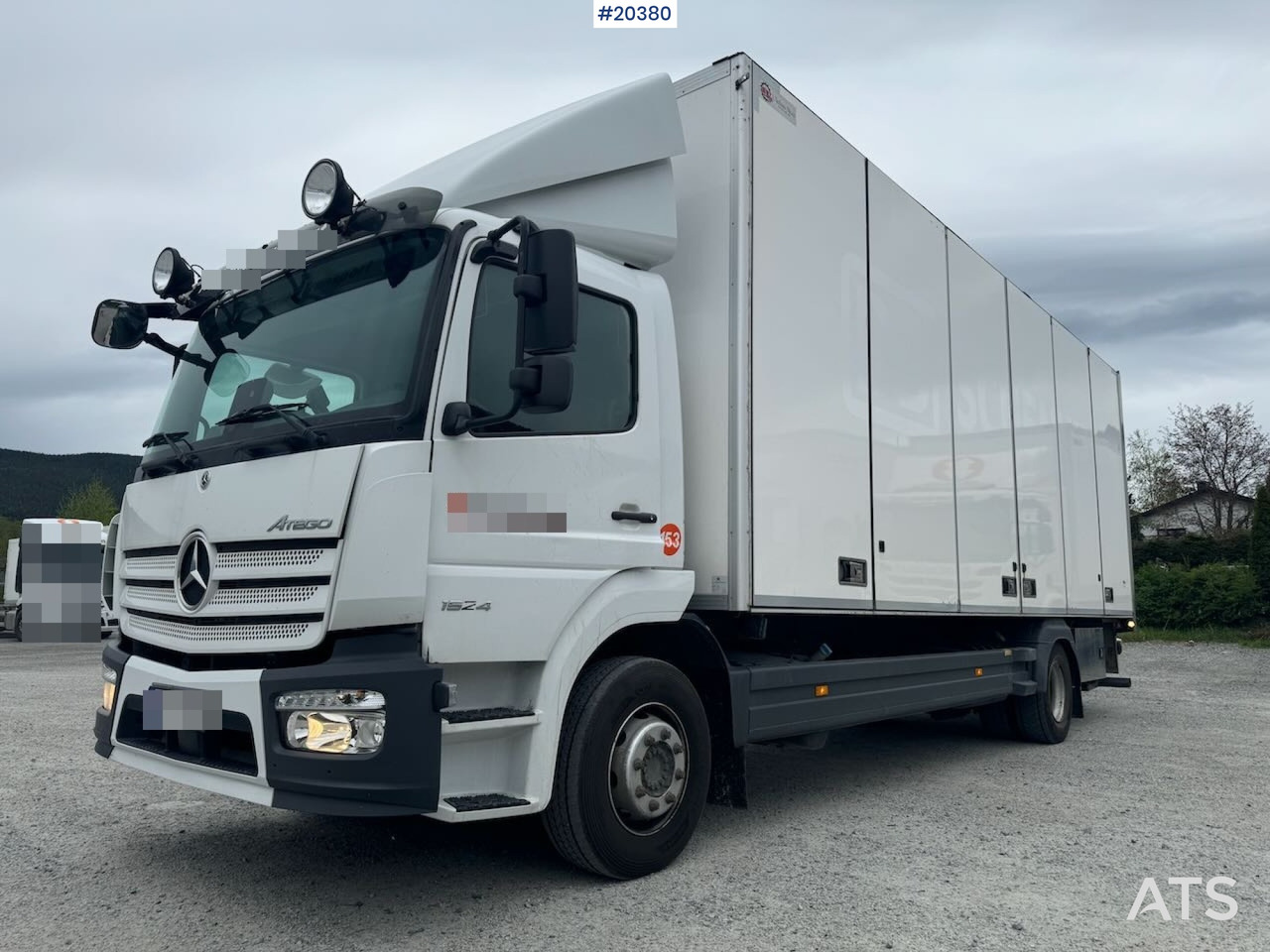 Mercedes Atego 1524 - Грузовик с закрытым кузовом: фото 1 Mercedes Atego 1524 - Грузовик с закрытым кузовом: фото 1