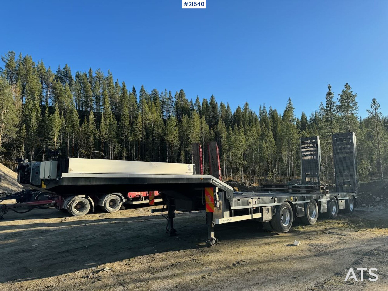 Rojo 2021 Rojo Maskinsemi m/ hydrauliske kjørebruer - Низкорамный полуприцеп: фото 3 Rojo 2021 Rojo Maskinsemi m/ hydrauliske kjørebruer - Низкорамный полуприцеп: фото 3