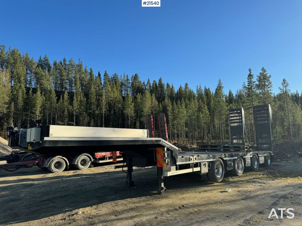 Rojo 2021 Rojo Maskinsemi m/ hydrauliske kjørebruer - Низкорамный полуприцеп: фото 2 Rojo 2021 Rojo Maskinsemi m/ hydrauliske kjørebruer - Низкорамный полуприцеп: фото 2