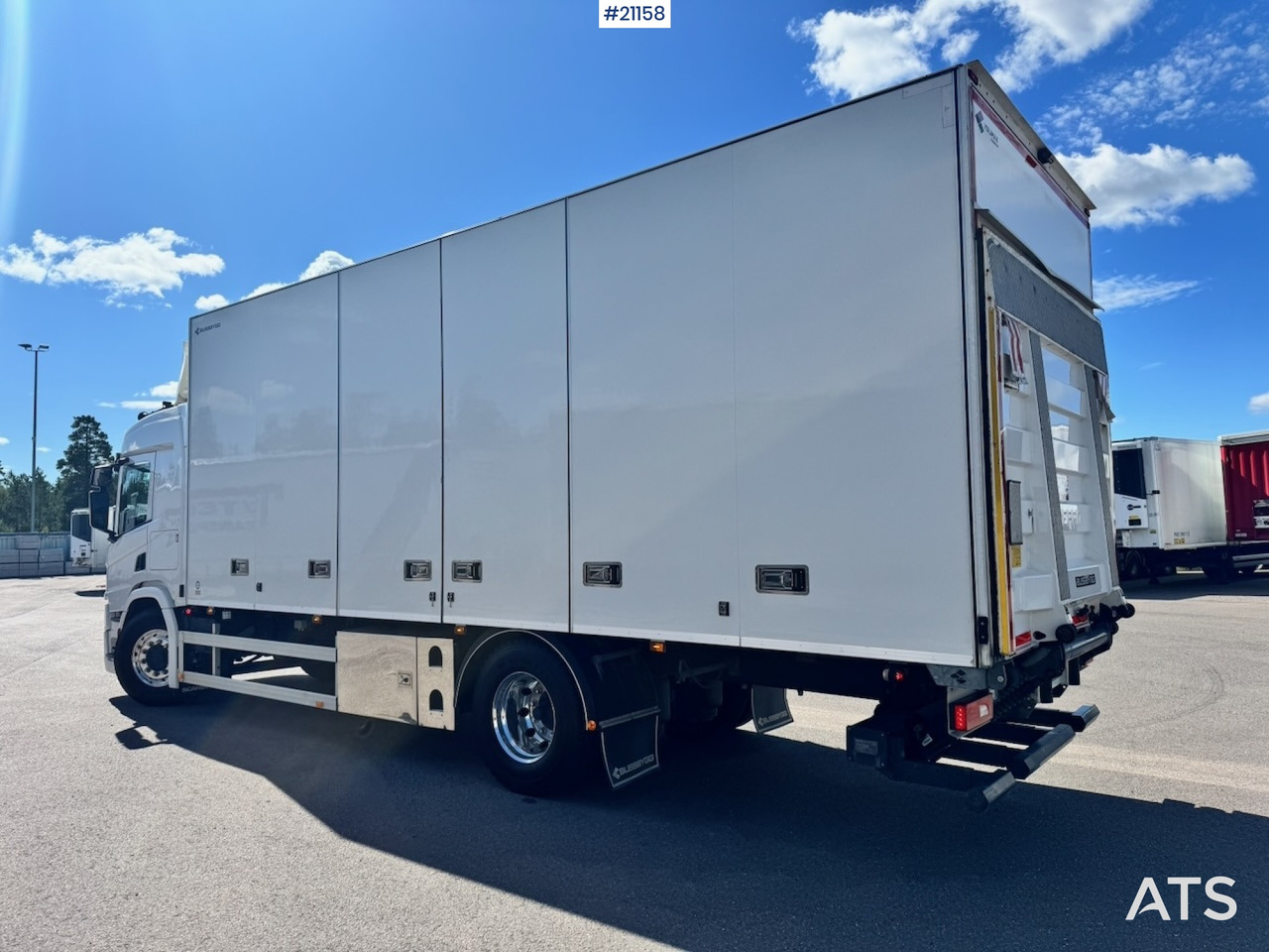 Scania P360 - Грузовик с закрытым кузовом: фото 4 Scania P360 - Грузовик с закрытым кузовом: фото 4