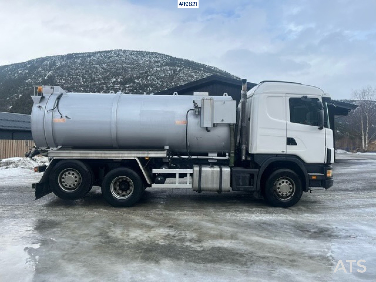 Грузовик-цистерна Scania R164: фото 6