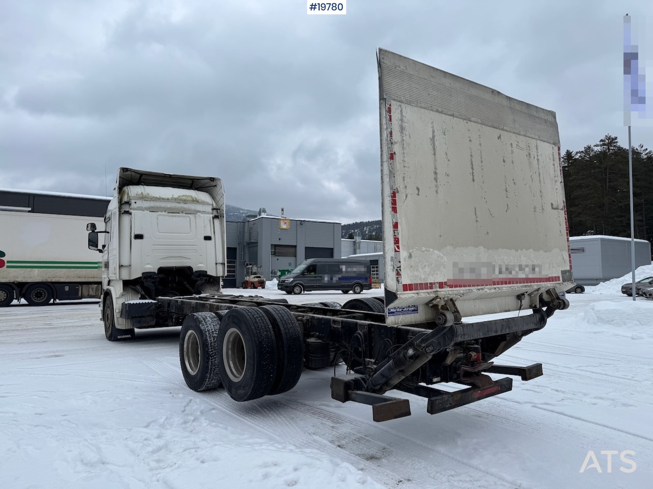 Грузовик с закрытым кузовом Scania R560: фото 36