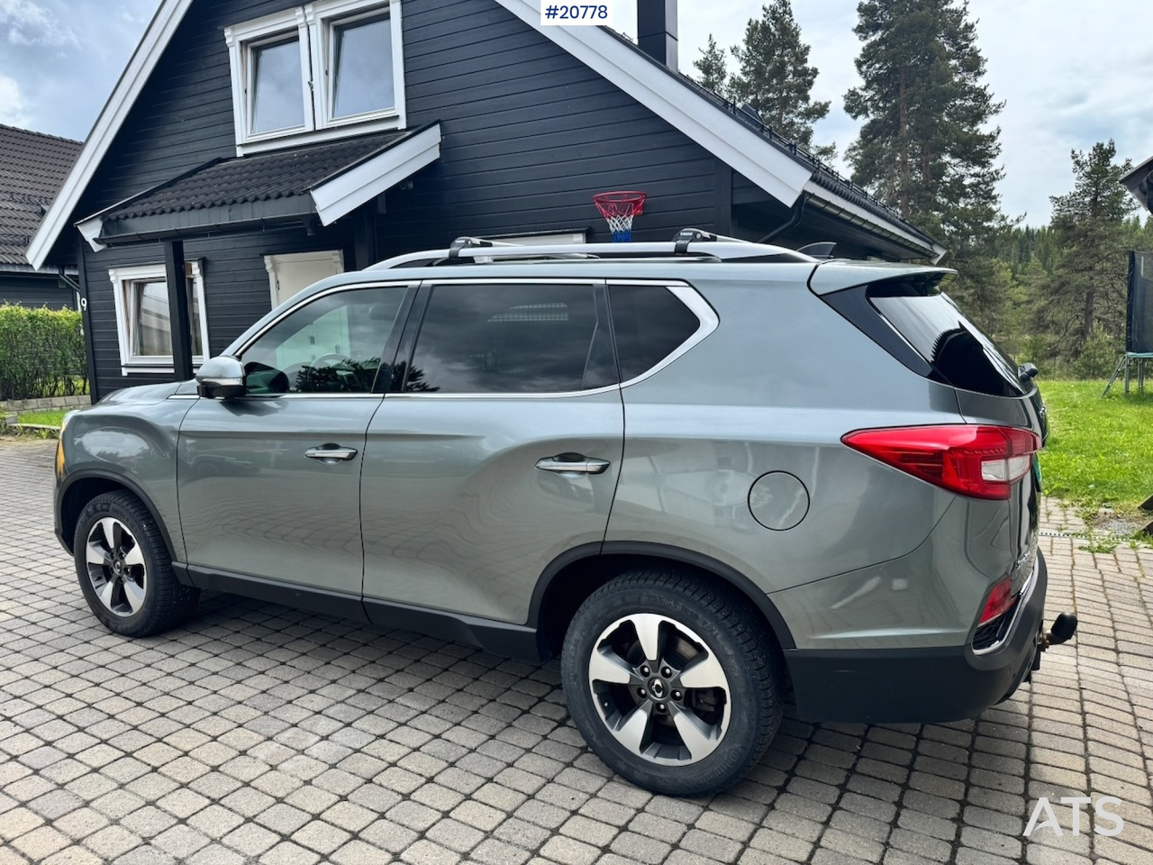 Ssangyong Rexton - Легковой автомобиль: фото 3 Ssangyong Rexton - Легковой автомобиль: фото 3