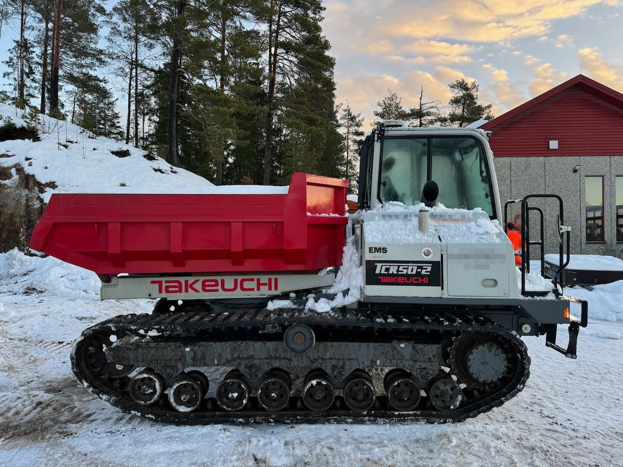Takeuchi TCR50-2 - Внедорожный самосвал: фото 3 Takeuchi TCR50-2 - Внедорожный самосвал: фото 3