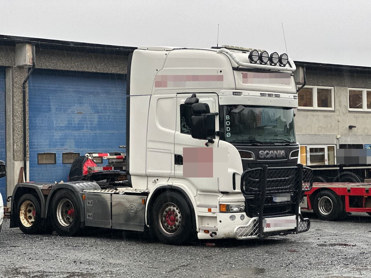 Scania R620 trekkvogn m/ NATO kontakt og lav km stand. Se video - Тягач: фото 1 Scania R620 trekkvogn m/ NATO kontakt og lav km stand. Se video - Тягач: фото 1