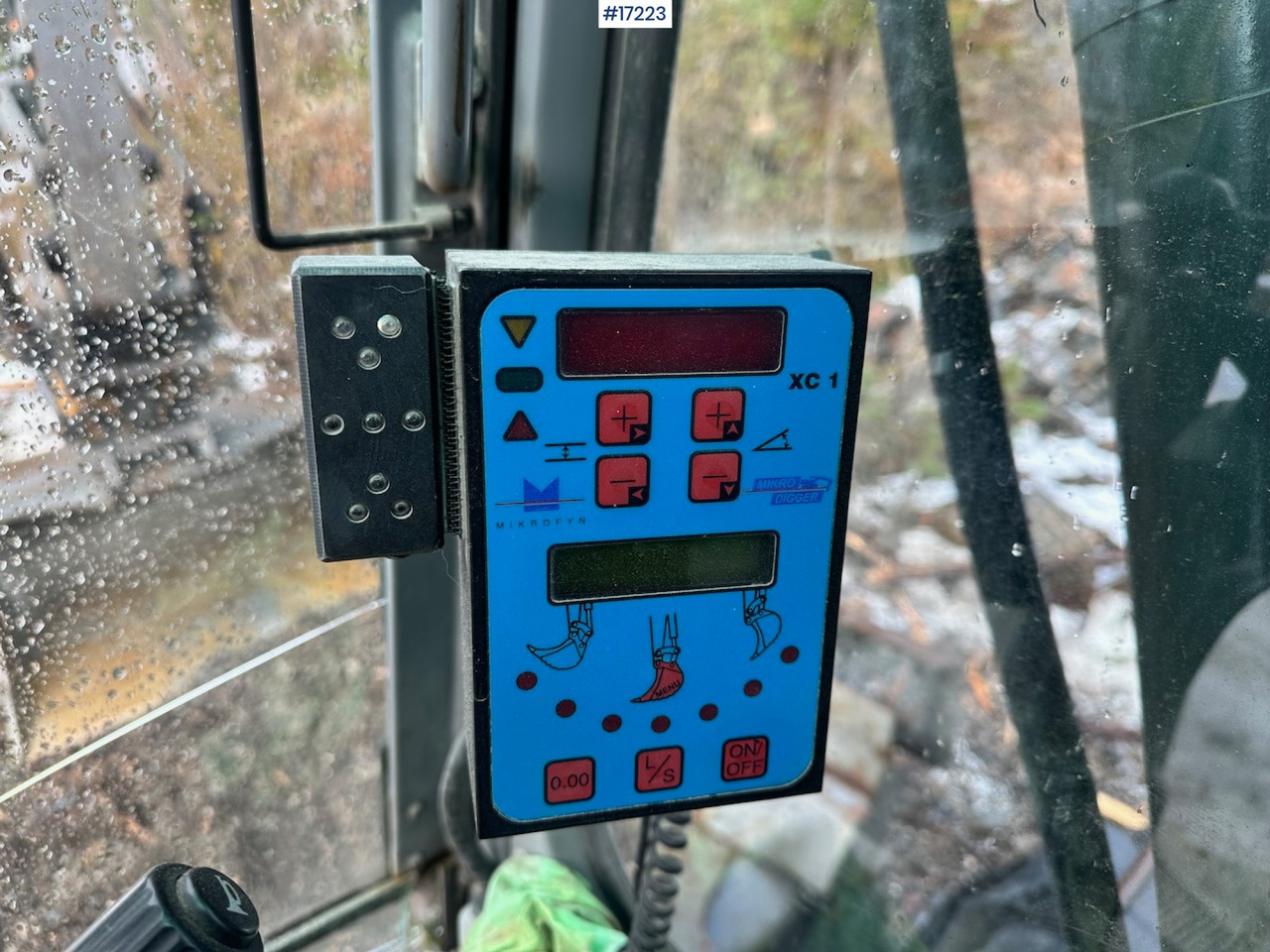 Колёсный экскаватор Volvo EW160B: фото 40