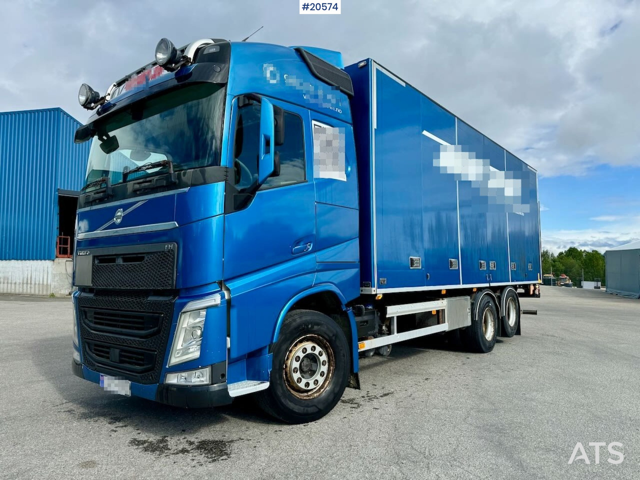 Volvo FH540 - Грузовик с закрытым кузовом: фото 1 Volvo FH540 - Грузовик с закрытым кузовом: фото 1