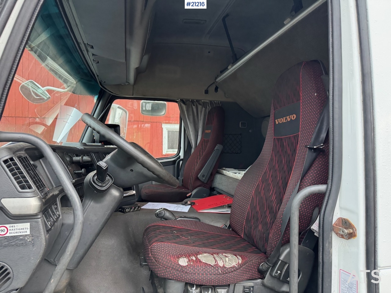 Грузовик с закрытым кузовом Volvo FM9: фото 15