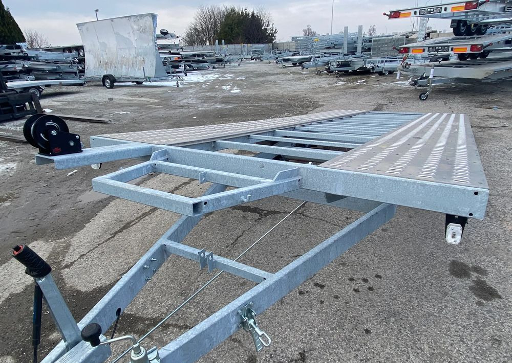 Boro - Прицеп-автовоз: фото 1 Boro - Прицеп-автовоз: фото 1