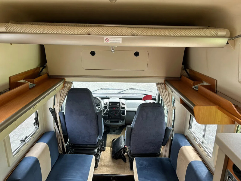 Hymer EXSIS 4 persoon's Prijs 25900 euro geen btw - Полуинтегрированный автодом: фото 5 Hymer EXSIS 4 persoon's Prijs 25900 euro geen btw - Полуинтегрированный автодом: фото 5