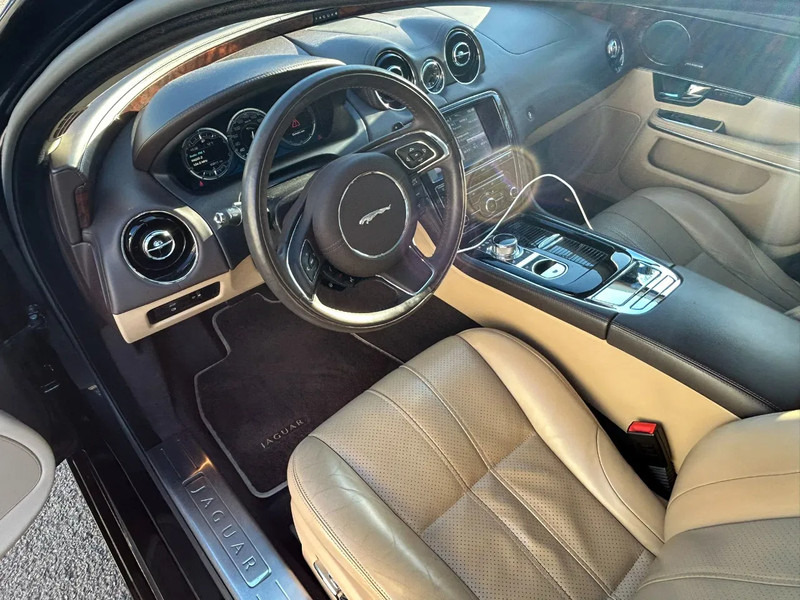 Jaguar XJ 3.0 V6D 275 PK /AUTOM / PANO DAK / VOL LEDER / MERIDAN / EXPORT PRICE лизинг Jaguar XJ 3.0 V6D 275 PK /AUTOM / PANO DAK / VOL LEDER / MERIDAN / EXPORT PRICE: фото 15