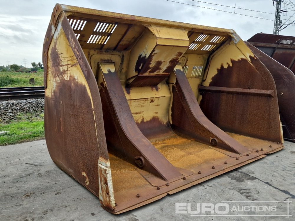 152" High Tip Front Loading Bucket to suit CAT 966M - Ковш: фото 4 152" High Tip Front Loading Bucket to suit CAT 966M - Ковш: фото 4