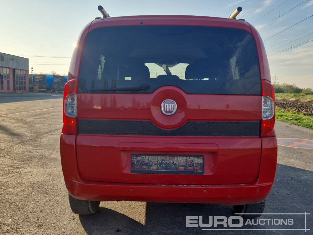 2010 Fiat Qubo - Легковой автомобиль: фото 4 2010 Fiat Qubo - Легковой автомобиль: фото 4