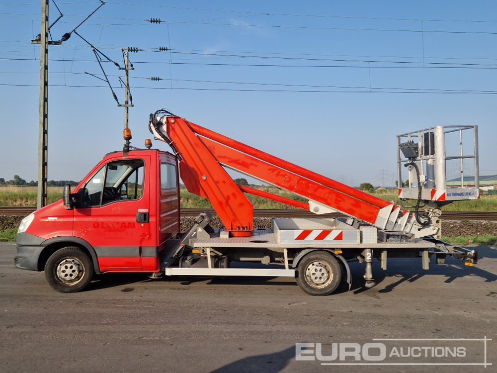 2012 Iveco 35S11 - Грузовик с подъемником: фото 2 2012 Iveco 35S11 - Грузовик с подъемником: фото 2
