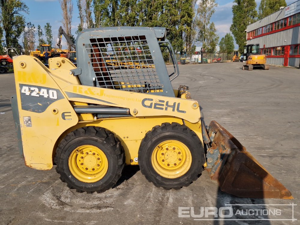 2013 Gehl 4240 - Мини-погрузчик с бортовым поворотом: фото 5 2013 Gehl 4240 - Мини-погрузчик с бортовым поворотом: фото 5