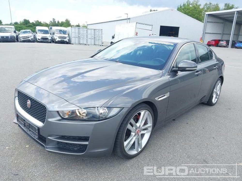 2015 Jaguar XE - Легковой автомобиль: фото 1 2015 Jaguar XE - Легковой автомобиль: фото 1