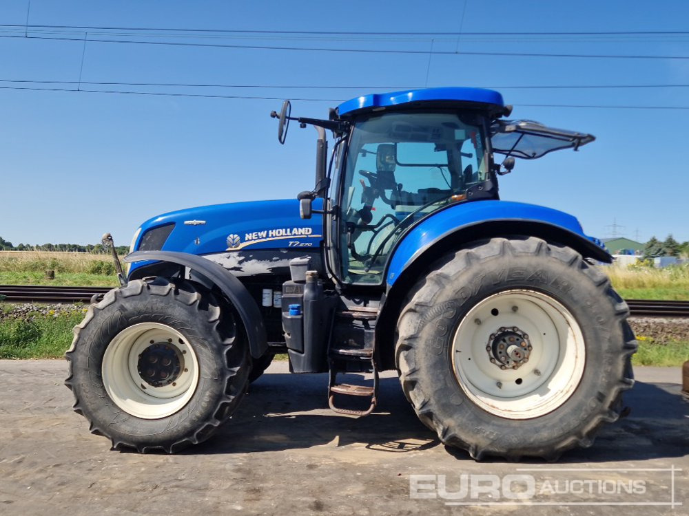 2015 New Holland T7.270 - Трактор: фото 2 2015 New Holland T7.270 - Трактор: фото 2