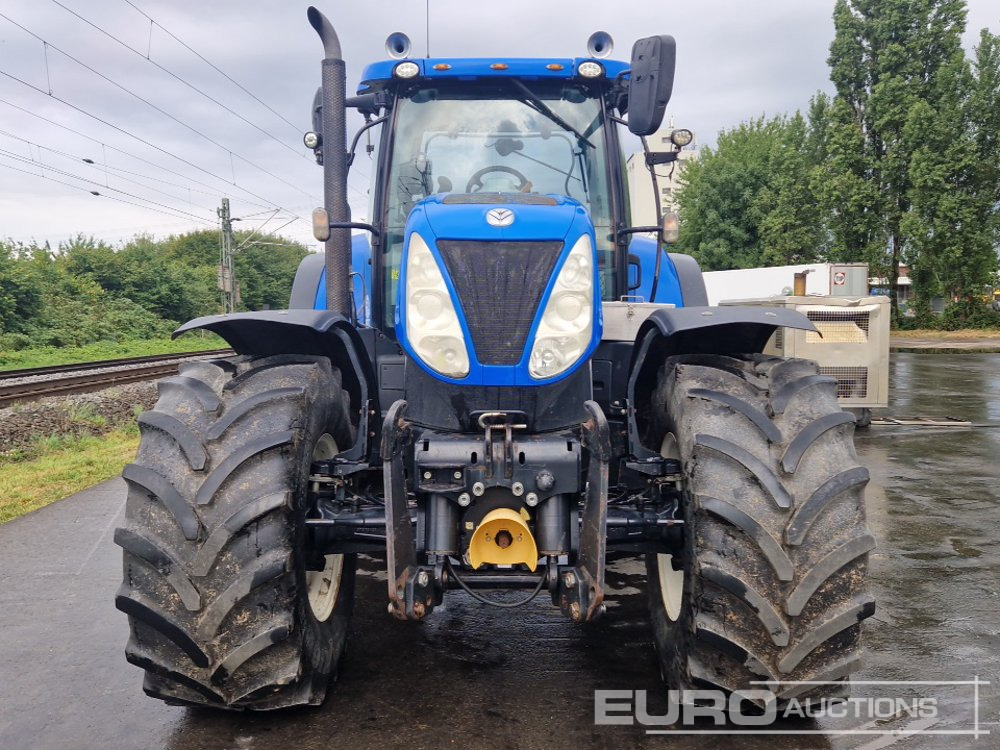 2015 New Holland T7.270 - Трактор: фото 2 2015 New Holland T7.270 - Трактор: фото 2