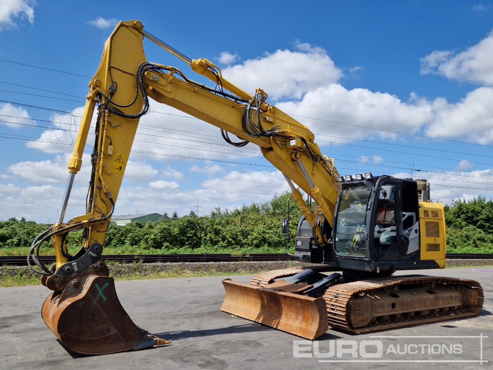 2016 Hitachi ZX225USLC-5B - Гусеничный экскаватор: фото 1 2016 Hitachi ZX225USLC-5B - Гусеничный экскаватор: фото 1