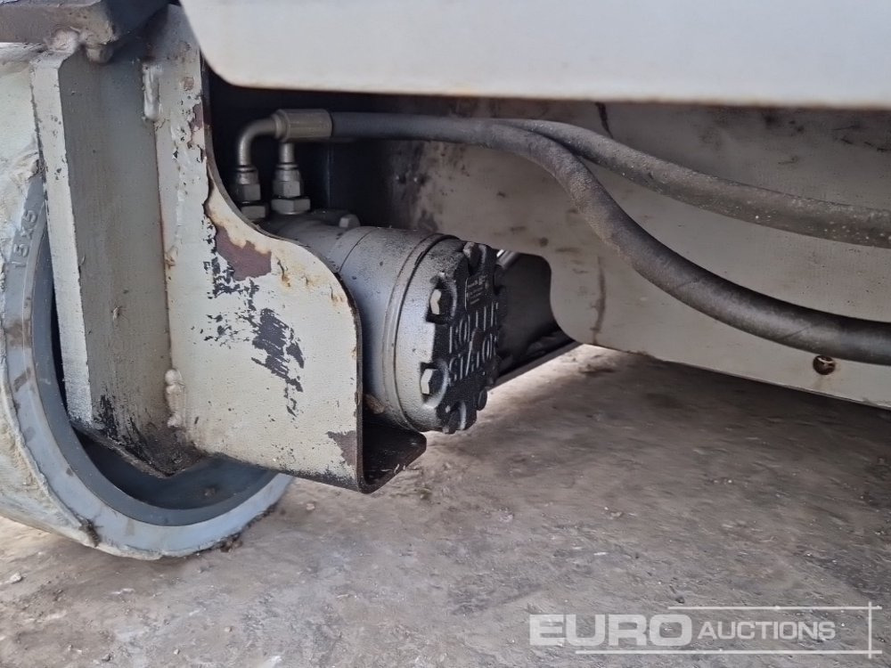 Подъёмник 2017 Haulotte Compact 12: фото 11 Подъёмник 2017 Haulotte Compact 12: фото 11