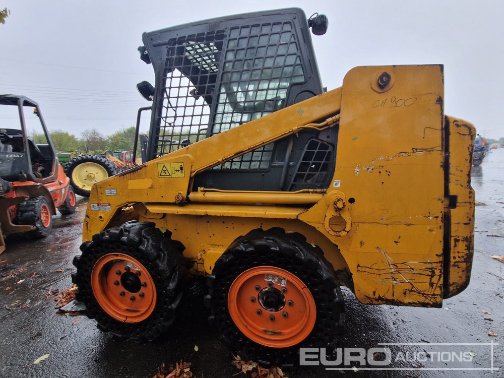 Bobcat S130 - Мини-погрузчик с бортовым поворотом: фото 2 Bobcat S130 - Мини-погрузчик с бортовым поворотом: фото 2