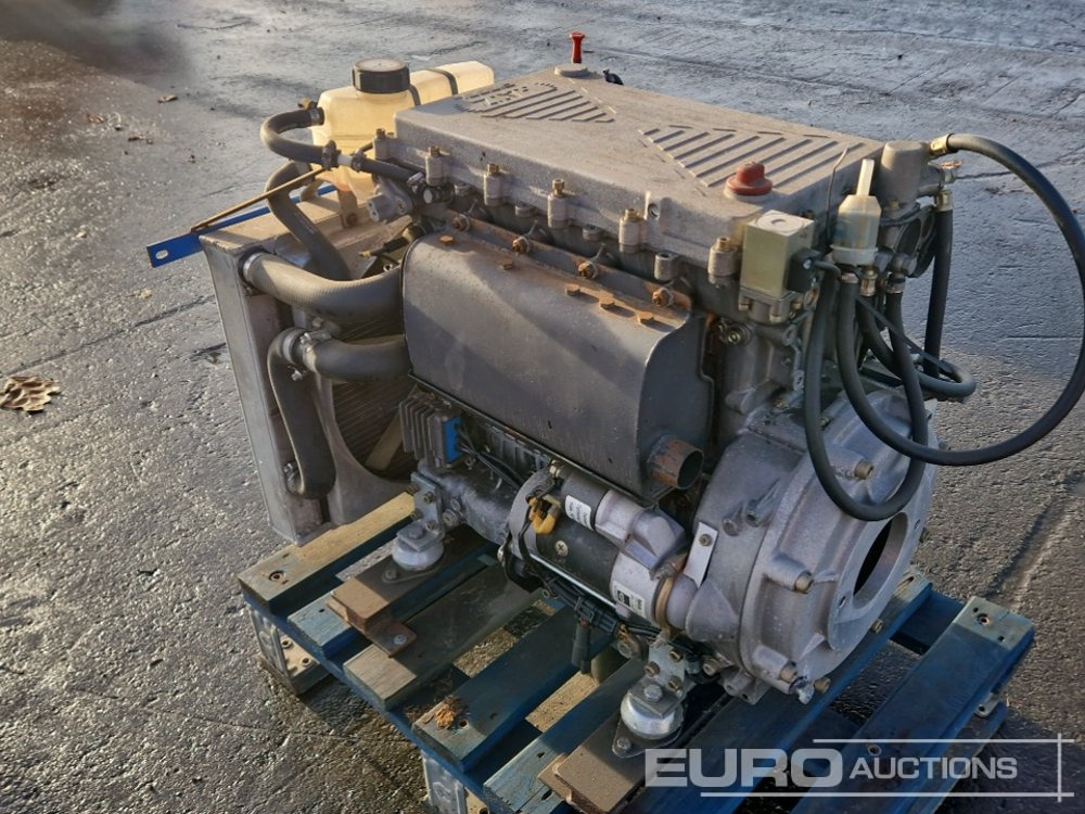 Hatz 4 Cylinder Diesel Engine - Двигатель: фото 2 Hatz 4 Cylinder Diesel Engine - Двигатель: фото 2
