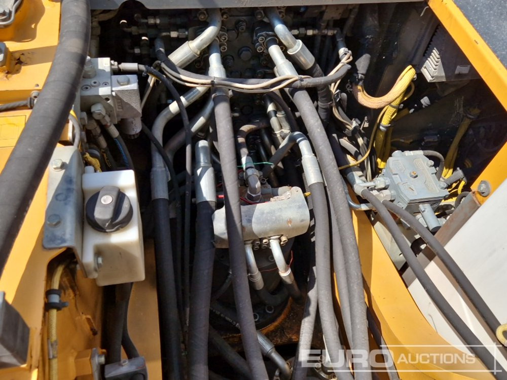 Гусеничный экскаватор Liebherr R922: фото 30