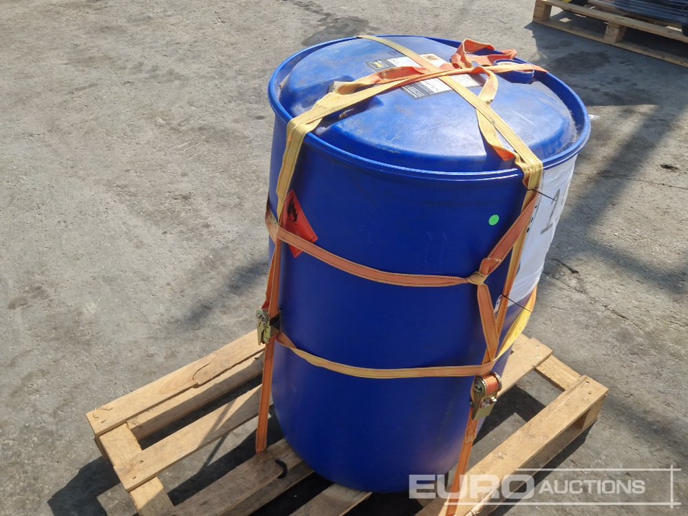Pallet of AntiFreeze, 210Litre - Строительное оборудование: фото 1 Pallet of AntiFreeze, 210Litre - Строительное оборудование: фото 1