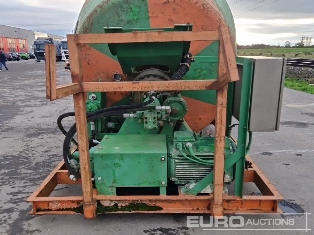 Бетономешалка Truck Mounted Cement Mixer: фото 8 Бетономешалка Truck Mounted Cement Mixer: фото 8