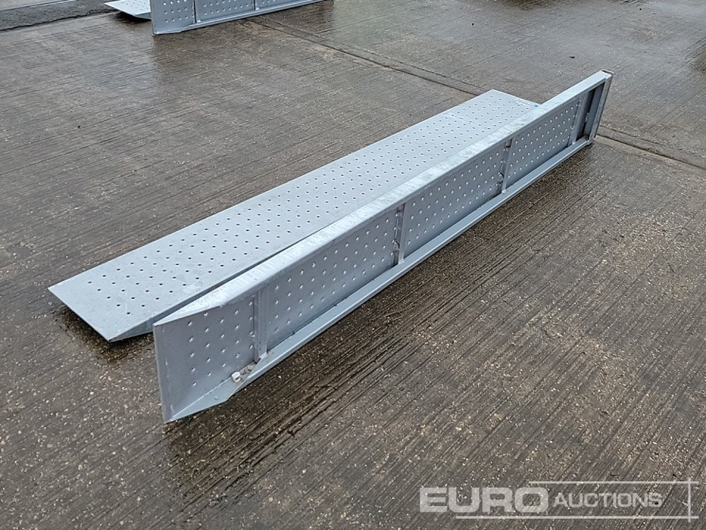 Unused 8' Heavy Duty Car Recovery/Trailer Loading Ramp (2 of) - Оборудование для мастерских: фото 1 Unused 8' Heavy Duty Car Recovery/Trailer Loading Ramp (2 of) - Оборудование для мастерских: фото 1