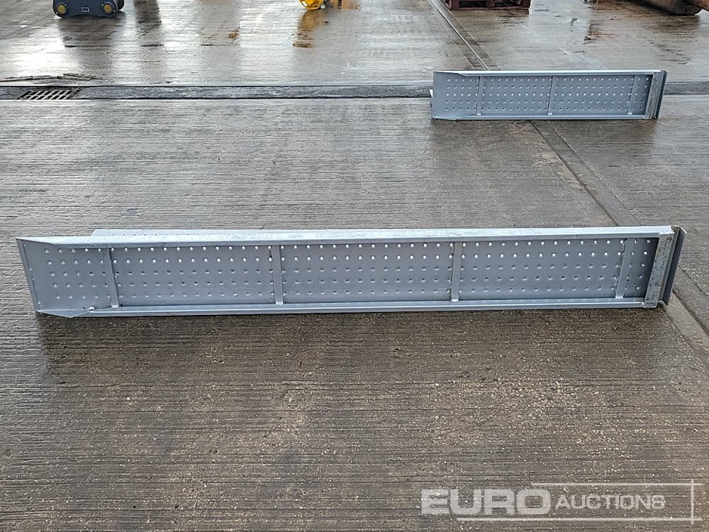 Unused 8' Heavy Duty Car Recovery/Trailer Loading Ramp (2 of) - Оборудование для мастерских: фото 4 Unused 8' Heavy Duty Car Recovery/Trailer Loading Ramp (2 of) - Оборудование для мастерских: фото 4