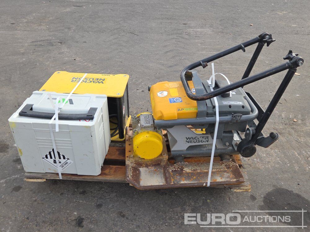 Wacker Neuson Electric Walk Behind Compaction Plate, Charger - Асфальтоукладочная техника: фото 4 Wacker Neuson Electric Walk Behind Compaction Plate, Charger - Асфальтоукладочная техника: фото 4