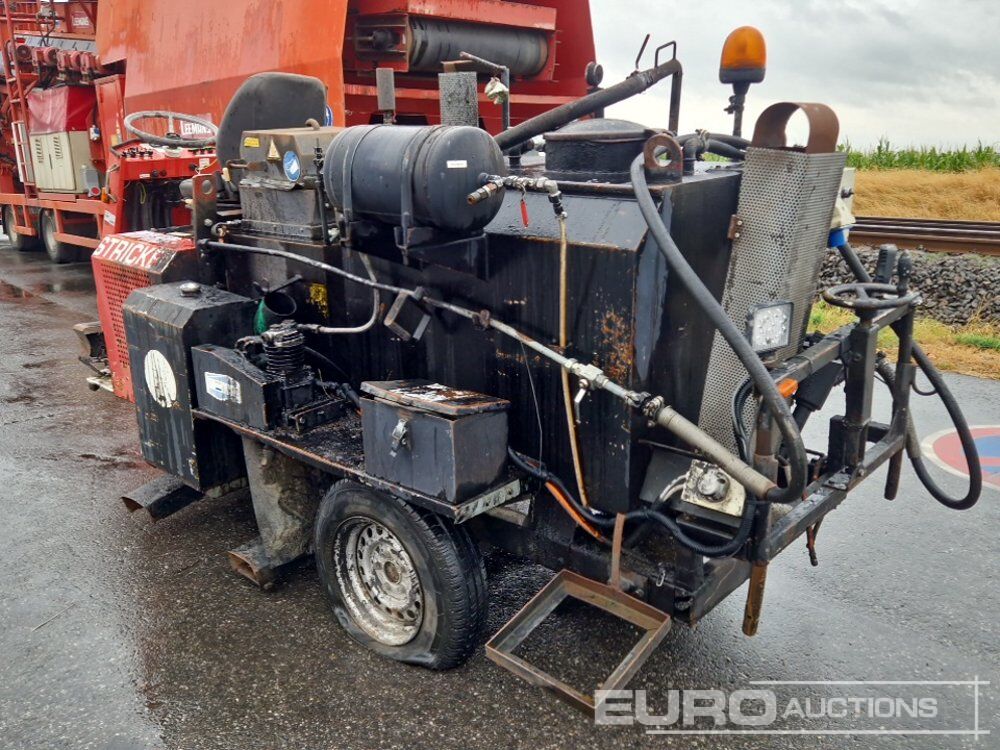 Weiro Ride-On Bitumen Sprayer Machine - Асфальтоукладочная техника: фото 3 Weiro Ride-On Bitumen Sprayer Machine - Асфальтоукладочная техника: фото 3