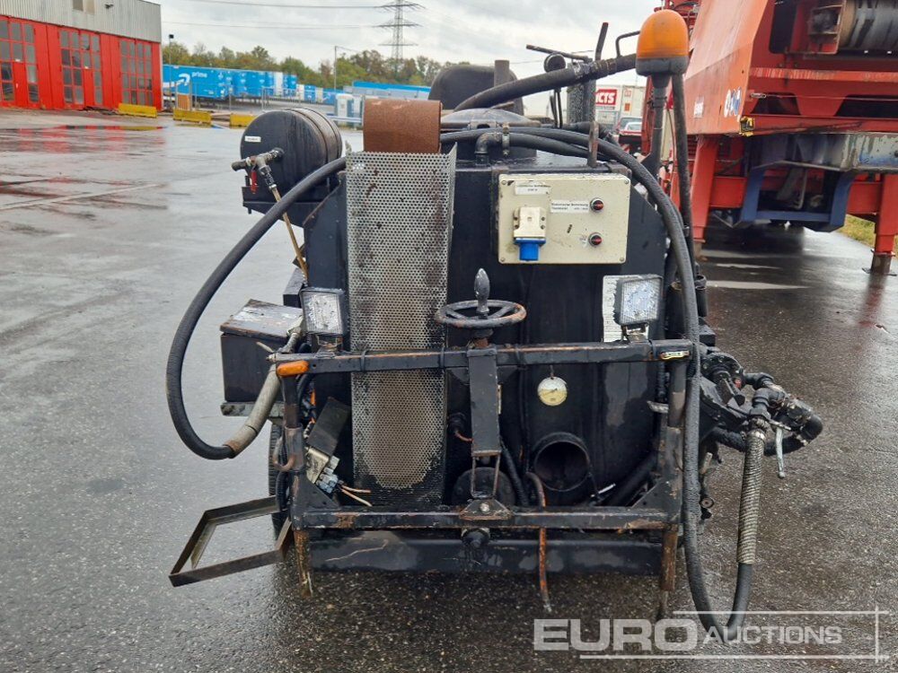 Weiro Ride-On Bitumen Sprayer Machine - Асфальтоукладочная техника: фото 4 Weiro Ride-On Bitumen Sprayer Machine - Асфальтоукладочная техника: фото 4