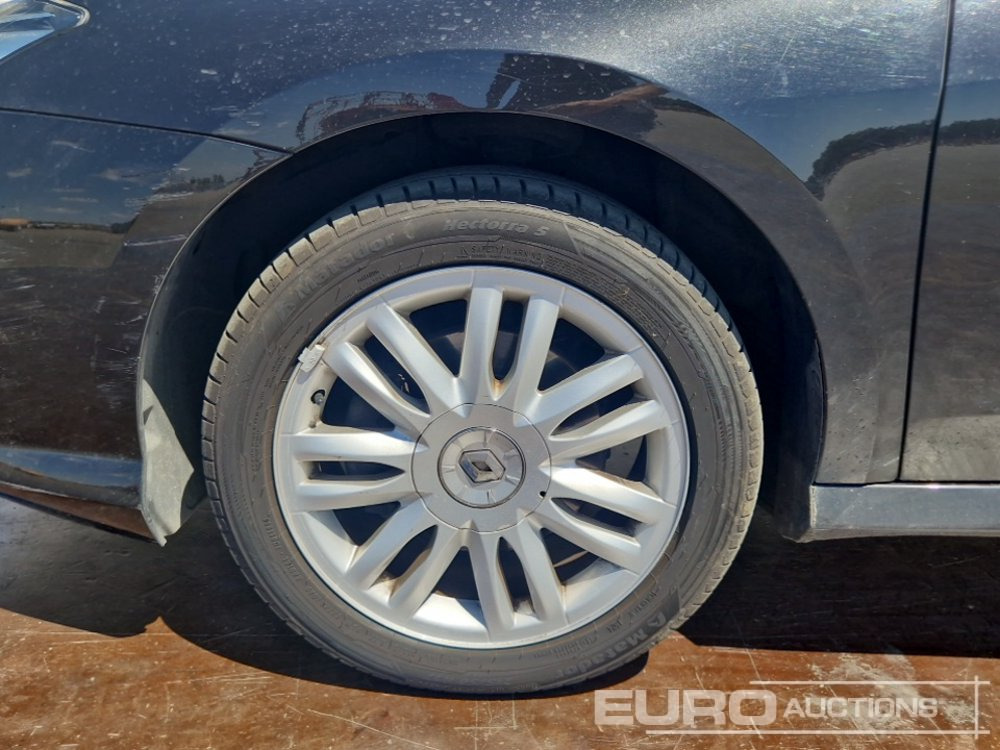 2010 Renault Laguna - Легковой автомобиль: фото 5 2010 Renault Laguna - Легковой автомобиль: фото 5