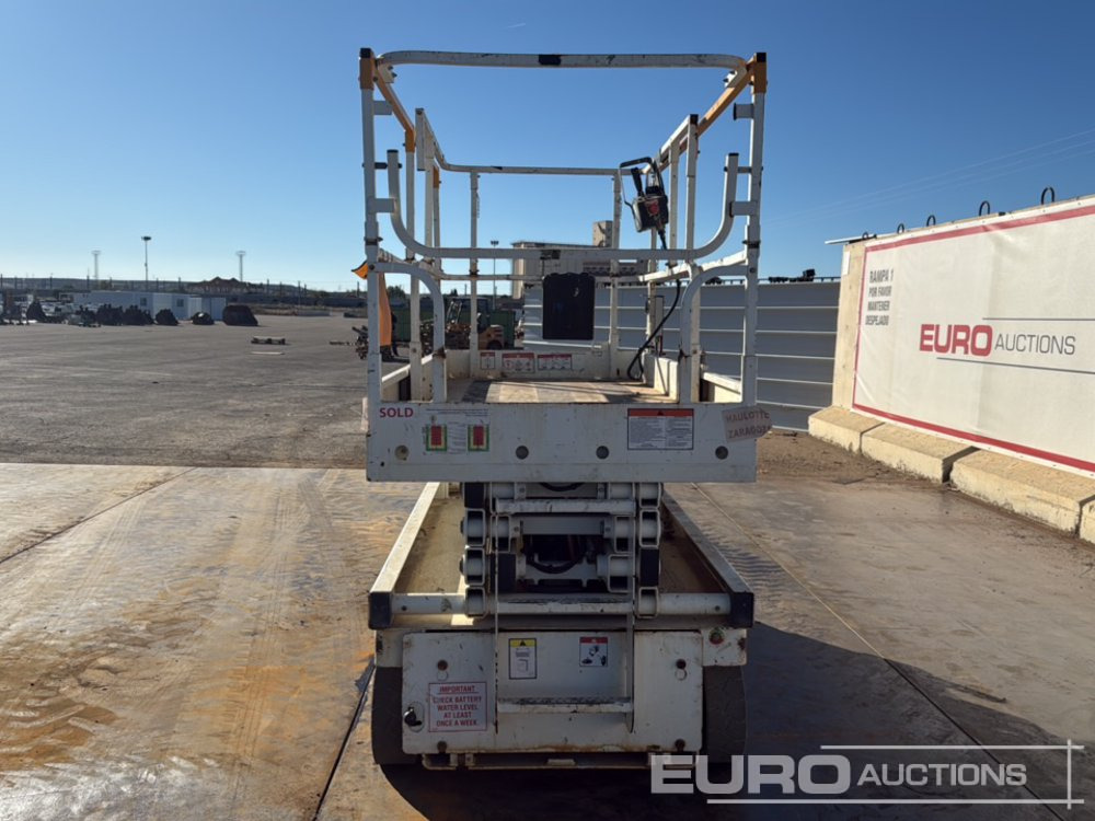 2014 Haulotte Compact 10 - Ножничный подъемник: фото 4 2014 Haulotte Compact 10 - Ножничный подъемник: фото 4