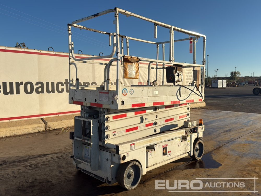 2014 Haulotte Compact 12 - Ножничный подъемник: фото 5 2014 Haulotte Compact 12 - Ножничный подъемник: фото 5