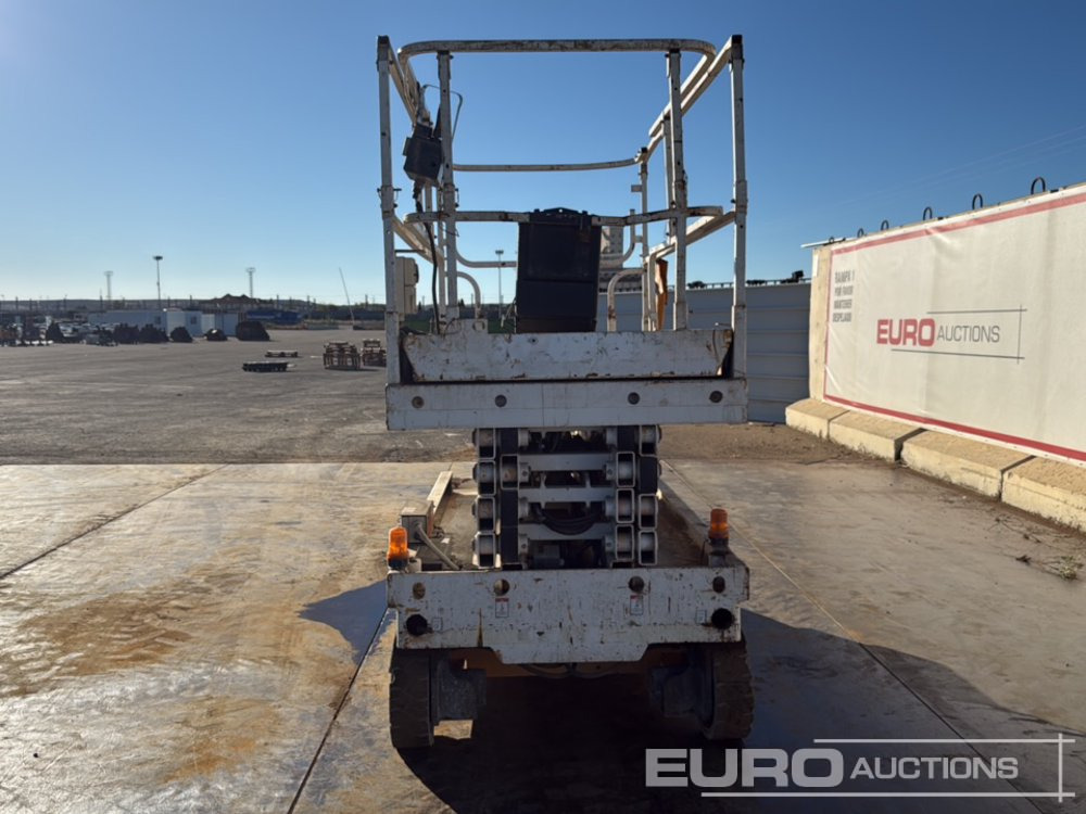 2014 Haulotte Compact 12 - Ножничный подъемник: фото 4 2014 Haulotte Compact 12 - Ножничный подъемник: фото 4