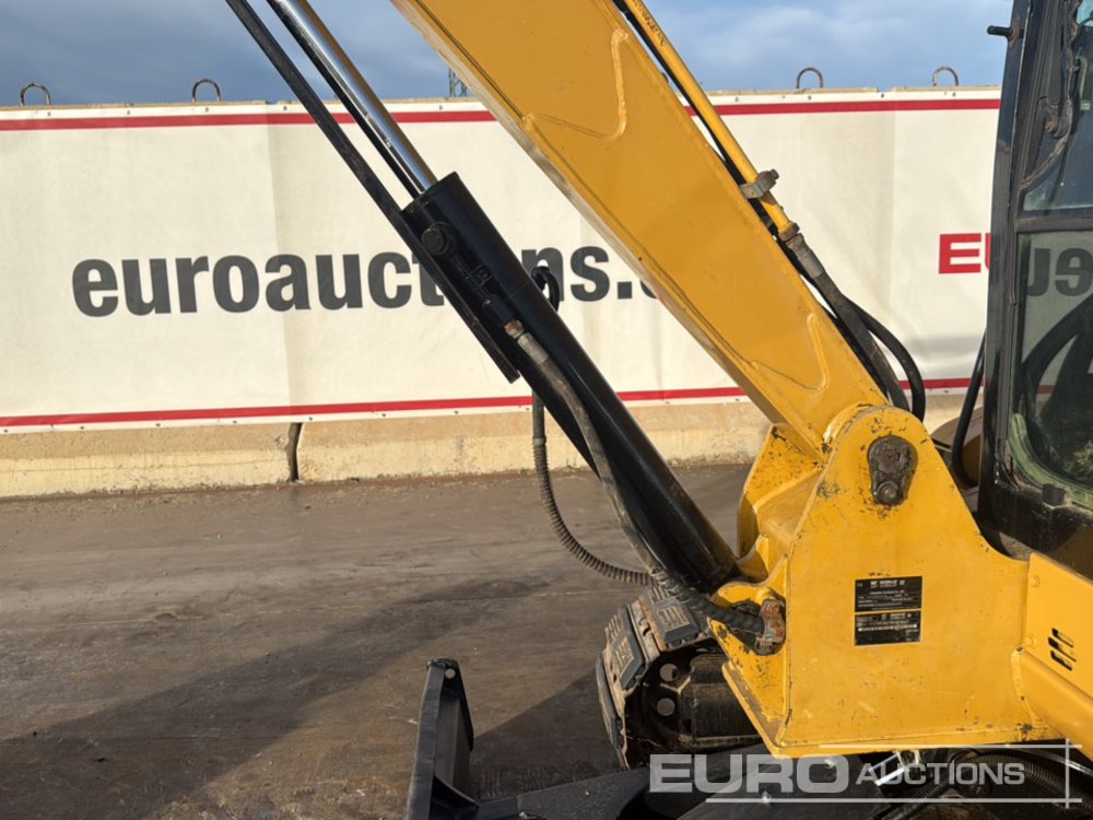 Мини-экскаватор CAT 306: фото 17 Мини-экскаватор CAT 306: фото 17