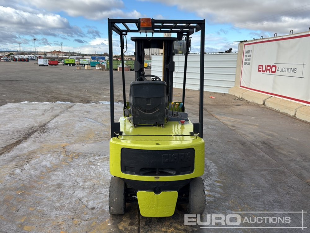 Clark CEM20S - Вилочный погрузчик: фото 4 Clark CEM20S - Вилочный погрузчик: фото 4