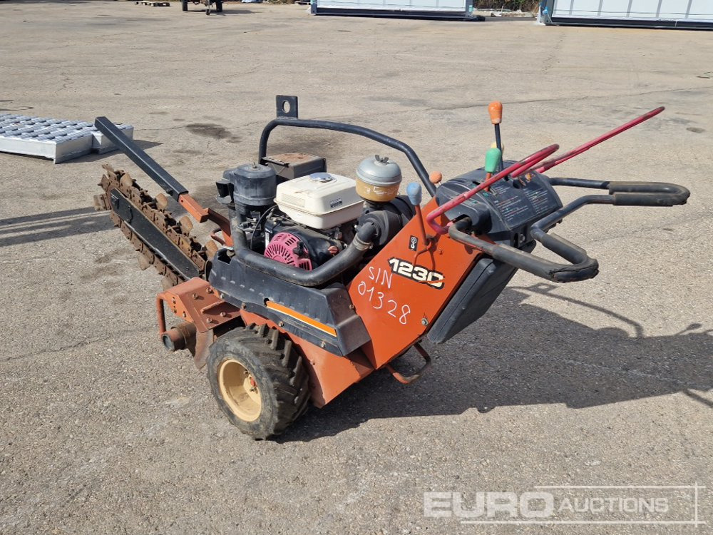 Ditch Witch 1230 - Траншеекопатель: фото 3 Ditch Witch 1230 - Траншеекопатель: фото 3