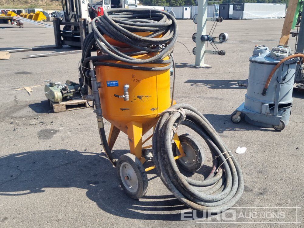 Nilfisk Sandblasting Machine - Строительное оборудование: фото 2 Nilfisk Sandblasting Machine - Строительное оборудование: фото 2