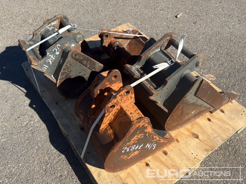 Pallet of Digging Bucket (2 of), Cleaning Bucket (2 of) to Suit 2-4 Ton Excavator - Ковш: фото 2 Pallet of Digging Bucket (2 of), Cleaning Bucket (2 of) to Suit 2-4 Ton Excavator - Ковш: фото 2