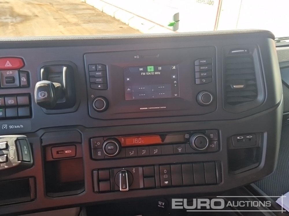 Самосвал Scania R410: фото 16