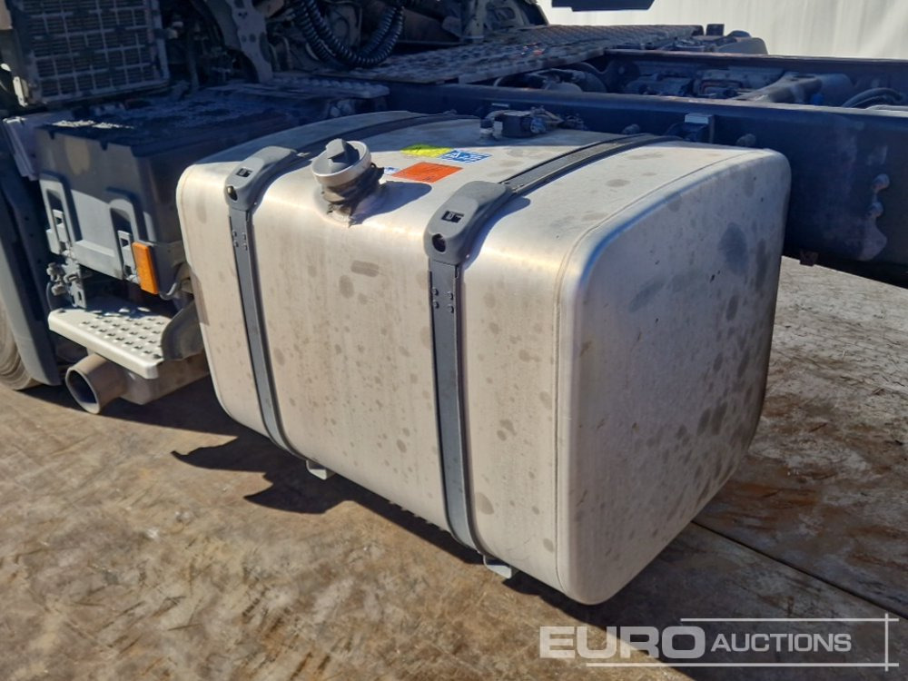 Самосвал Scania R410: фото 23