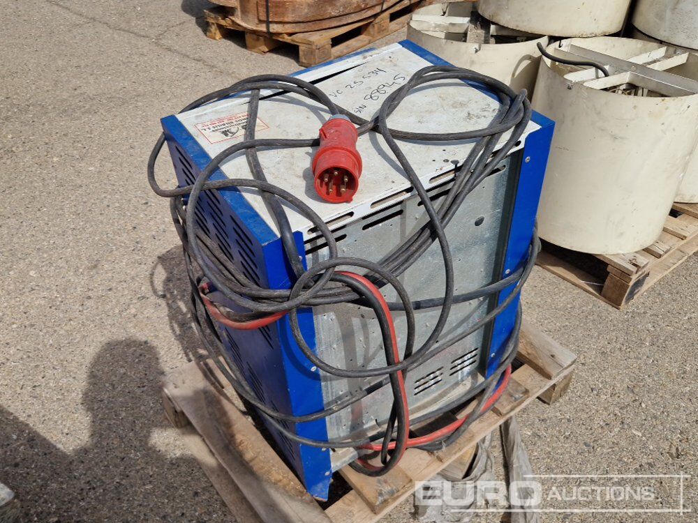 Welding Machine - Строительное оборудование: фото 1 Welding Machine - Строительное оборудование: фото 1