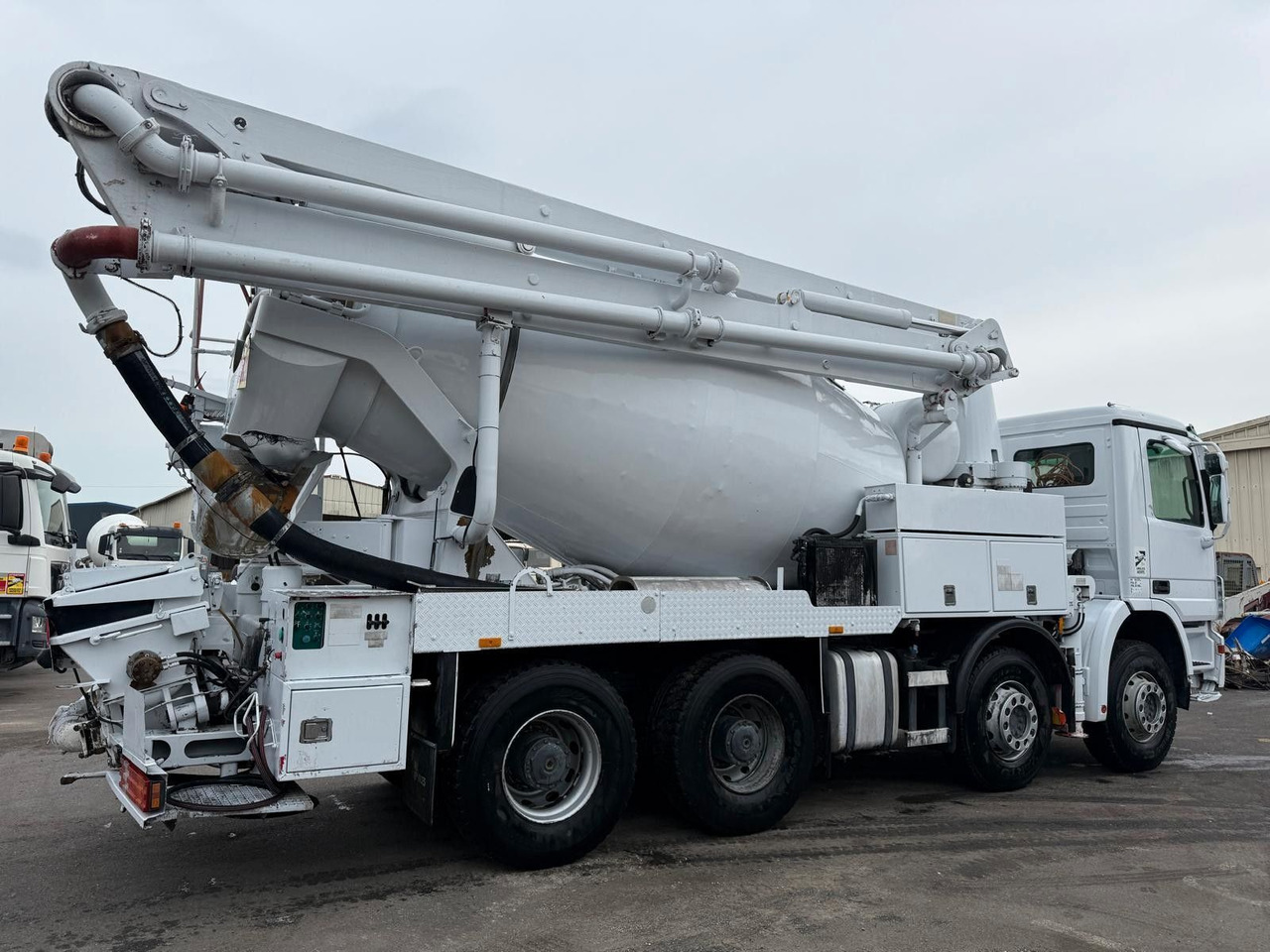 Mercedes-Benz Actros - Автобетононасос: фото 4 Mercedes-Benz Actros - Автобетононасос: фото 4