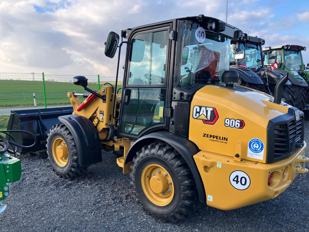 Caterpillar 906 - Колёсный погрузчик: фото 3 Caterpillar 906 - Колёсный погрузчик: фото 3