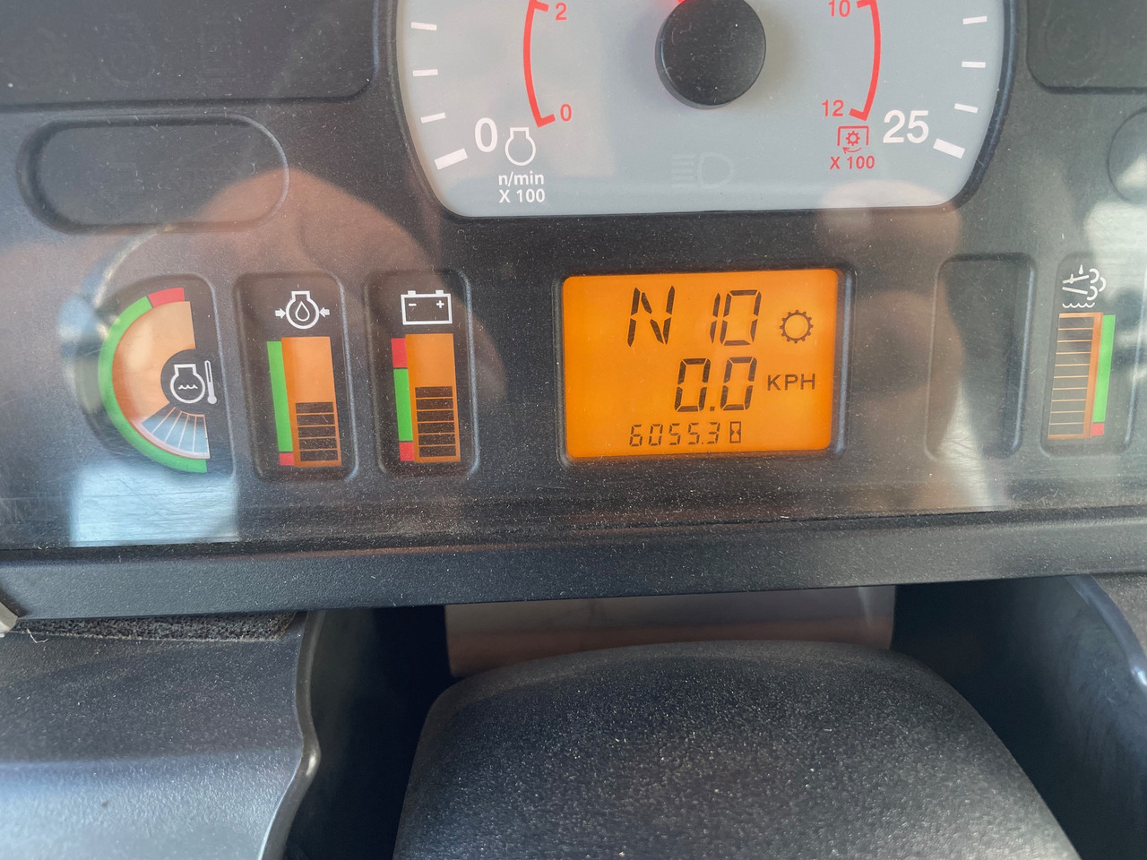 Challenger MT 875 E - Трактор: фото 2 Challenger MT 875 E - Трактор: фото 2