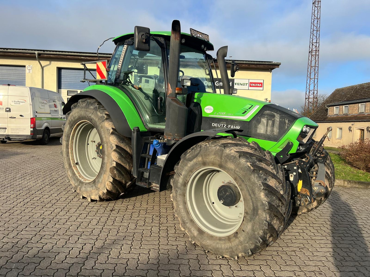 Deutz-Fahr 6210 TTV Serie - Трактор: фото 1 Deutz-Fahr 6210 TTV Serie - Трактор: фото 1